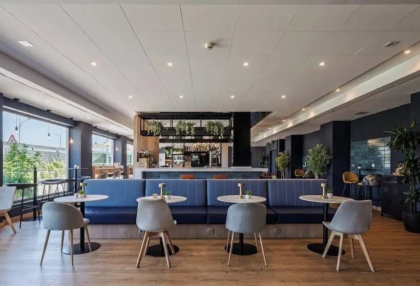 هتل Crowne Plaza Madrid Airport