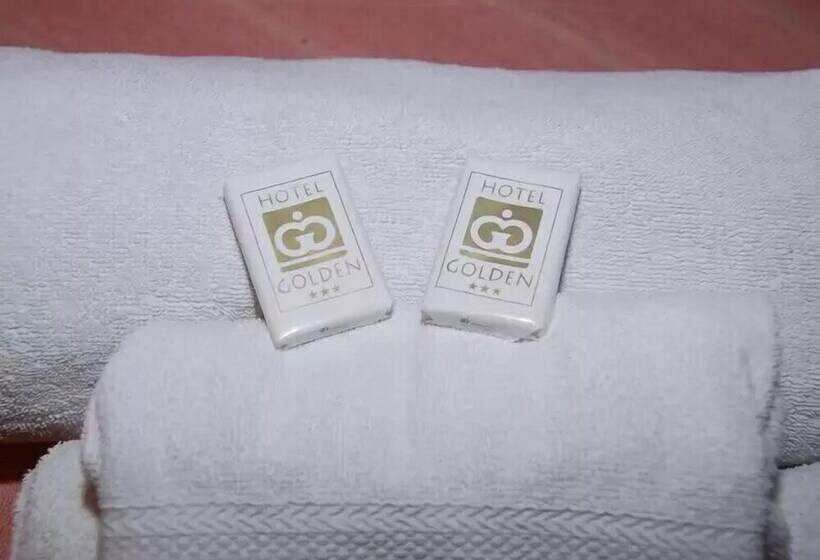 ホテル Golden