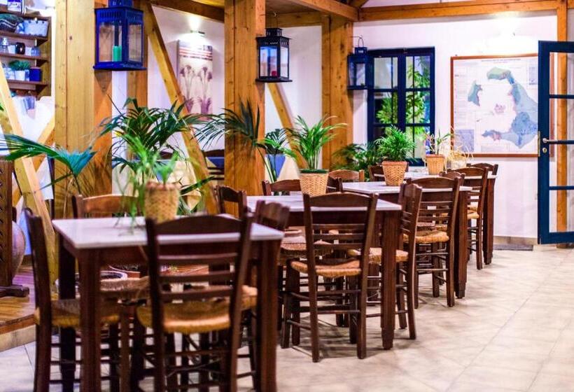 בית מלון כפרי Kalimera