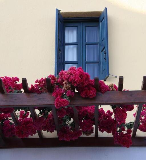 בית מלון כפרי Kalimera