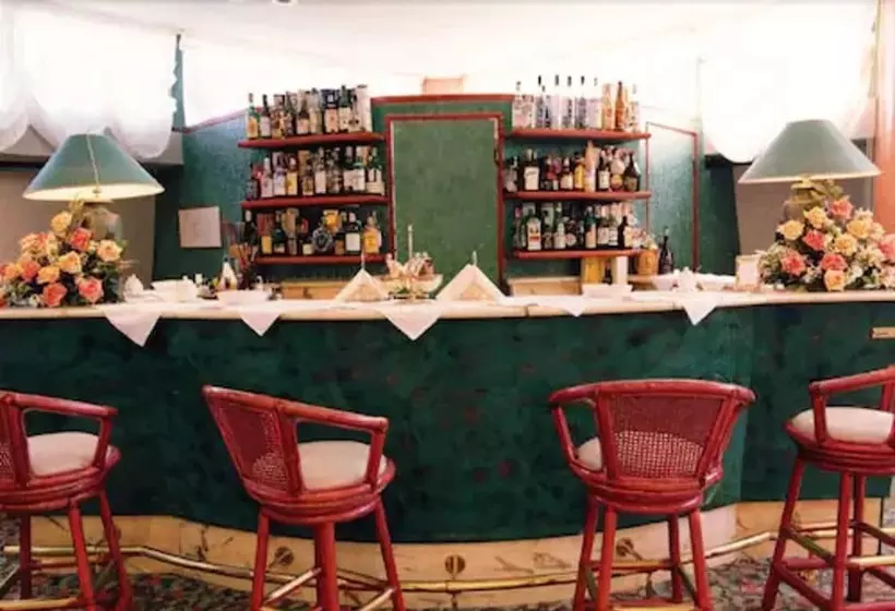 Отель & Loisir Le Ruote