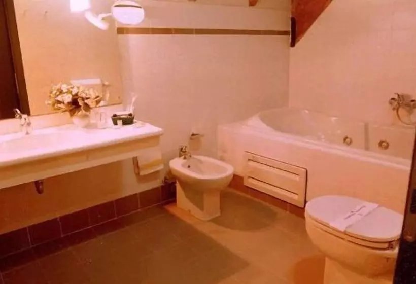 Отель & Loisir Le Ruote