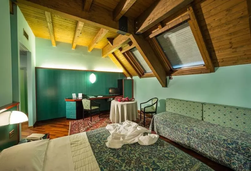 Отель & Loisir Le Ruote