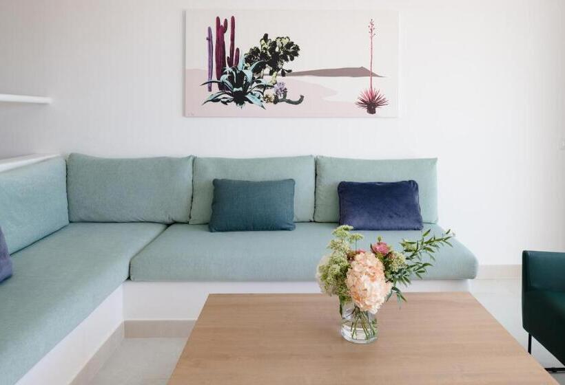 فندق Plus Fariones Suite