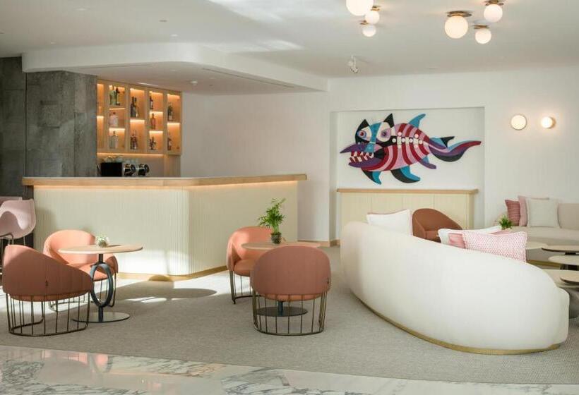 فندق Plus Fariones Suite