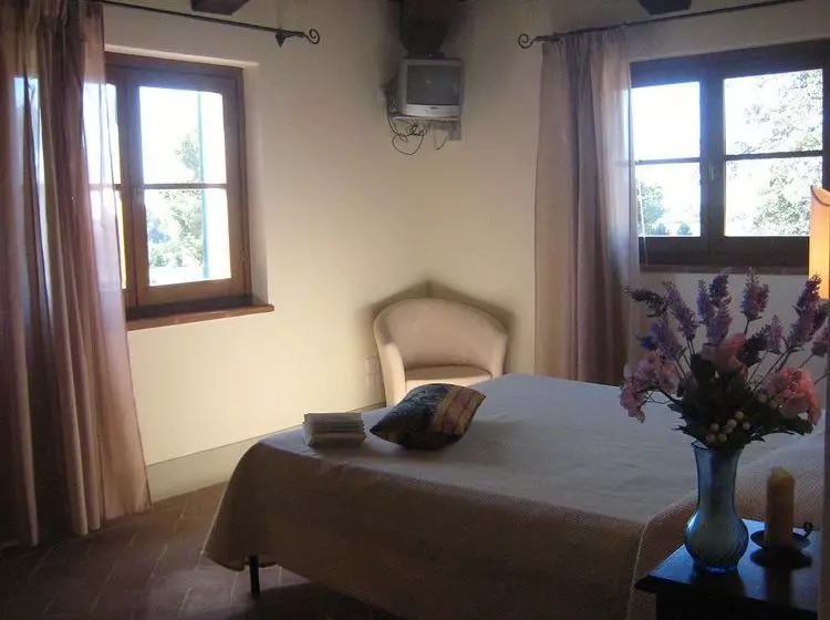 هتل Seven Cortona