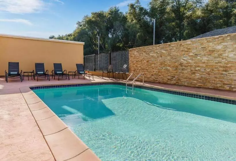 Hotelli Fairfield Inn & Suites By Marriott Oakhurst Yosemite