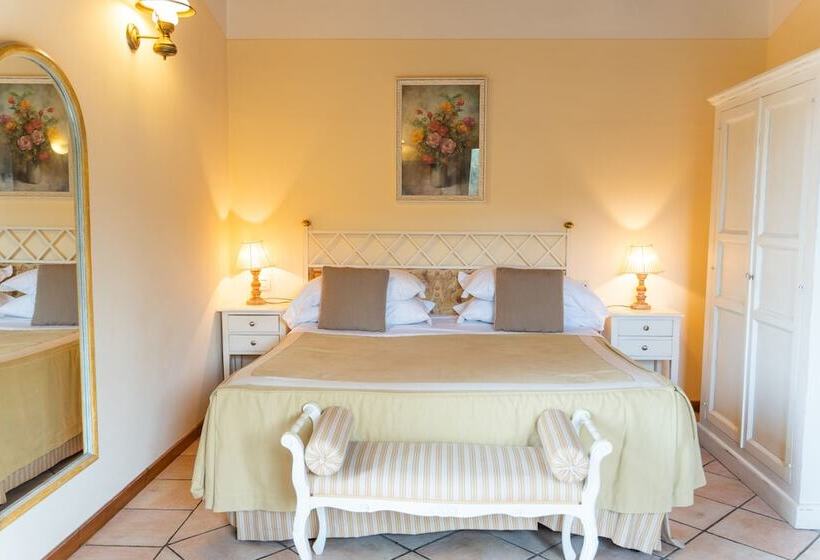 Отель Agriturismo Vecchio Borgo Di Inalbi