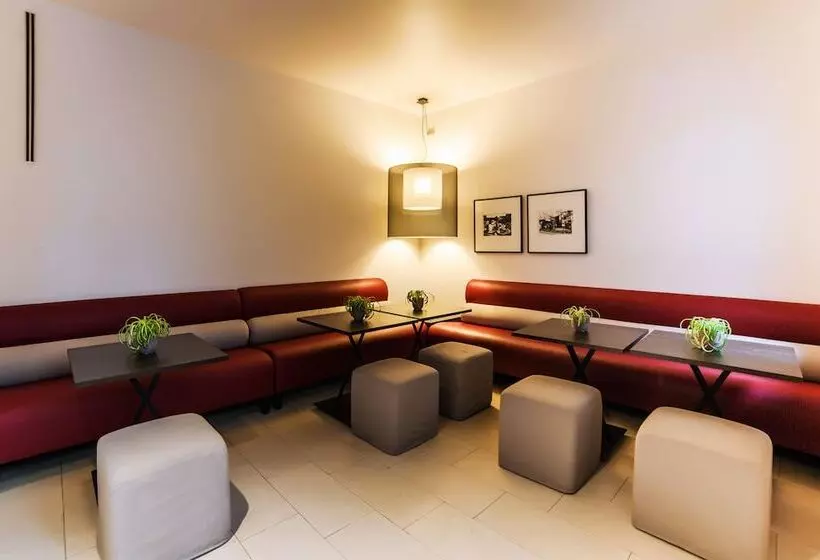 Отель Casa Poli