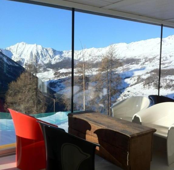 בית מלון כפרי Crest Alpine Lodge & Spa