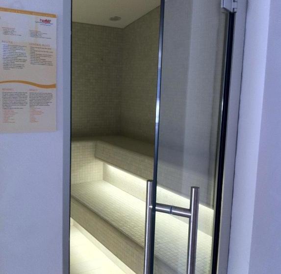 בית מלון כפרי Crest Alpine Lodge & Spa