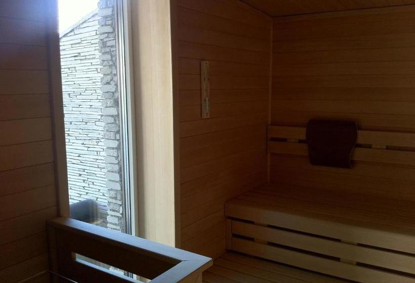 בית מלון כפרי Crest Alpine Lodge & Spa