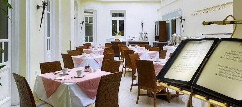 هتل Grande Bretagne  Nafplio