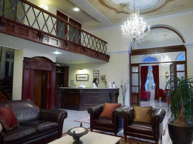 هتل Grande Bretagne  Nafplio