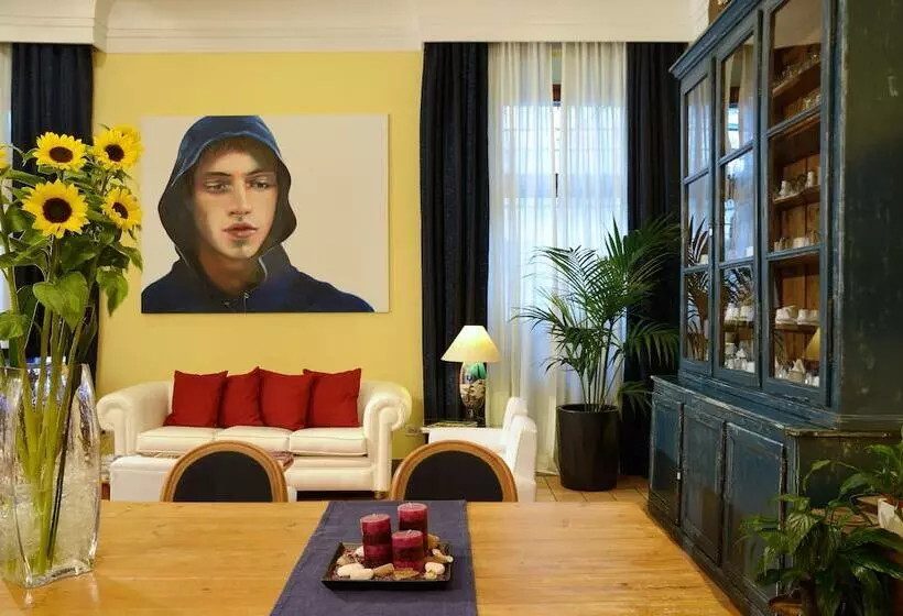 هتل Locanda Cairoli