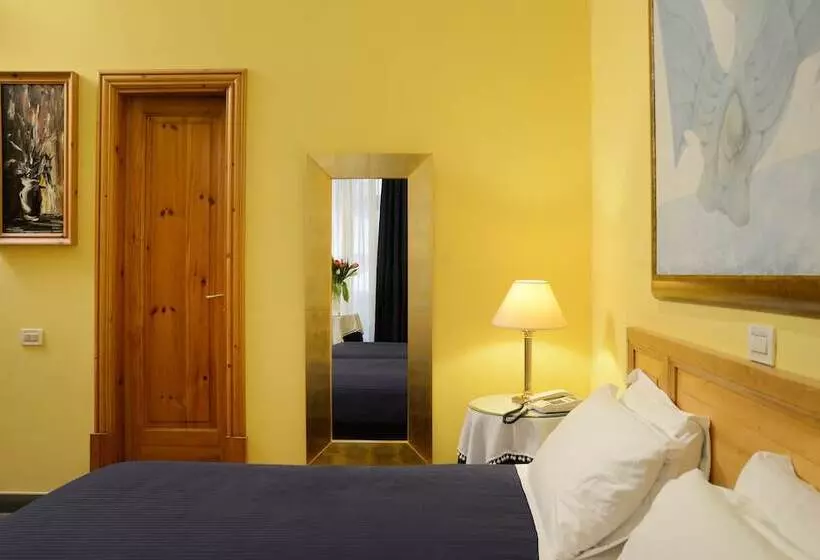 هتل Locanda Cairoli