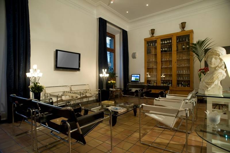 هتل Locanda Cairoli