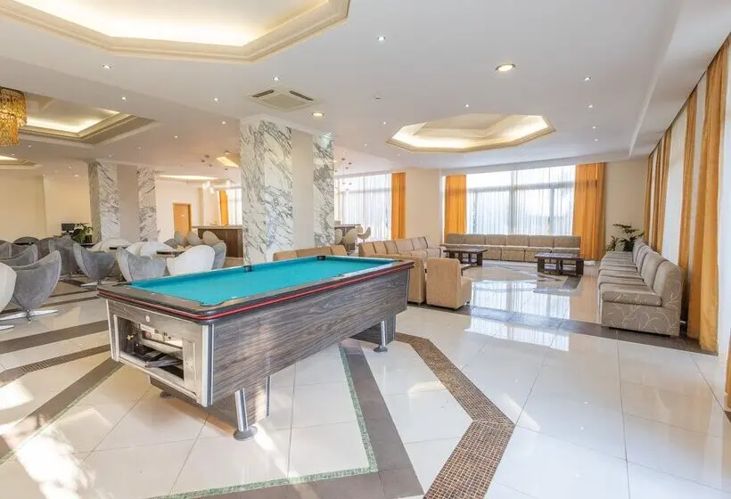 Hotelli Marianna Palace