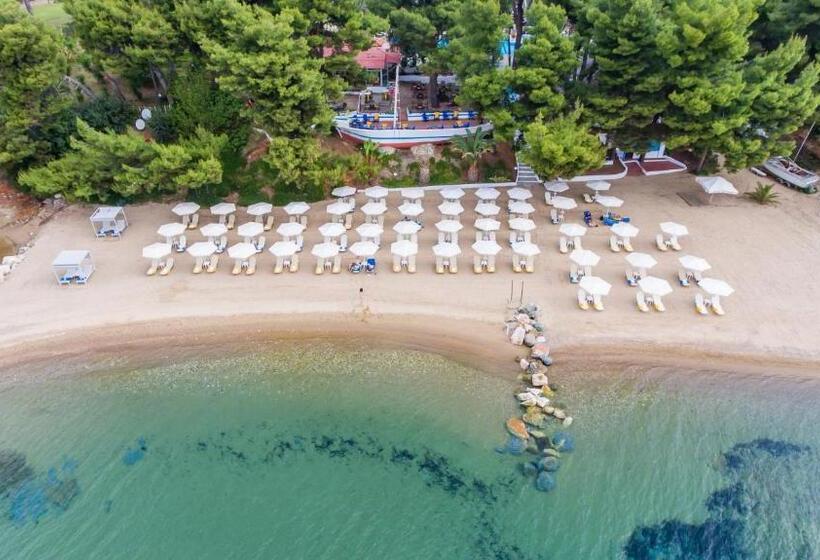 בית מלון כפרי Porfi Beach