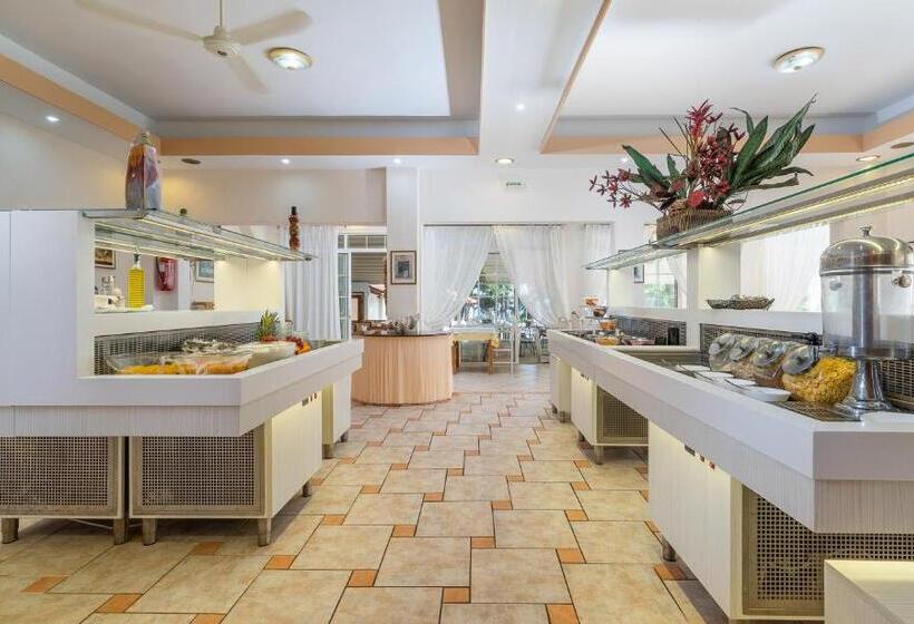 בית מלון כפרי Porfi Beach