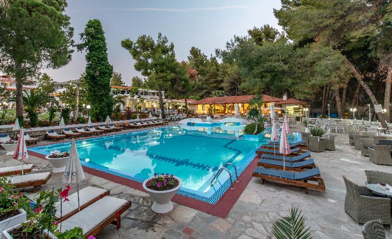 בית מלון כפרי Porfi Beach