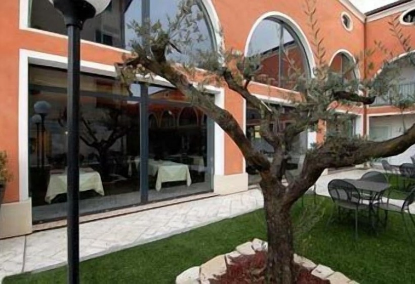 فندق Villa Altura