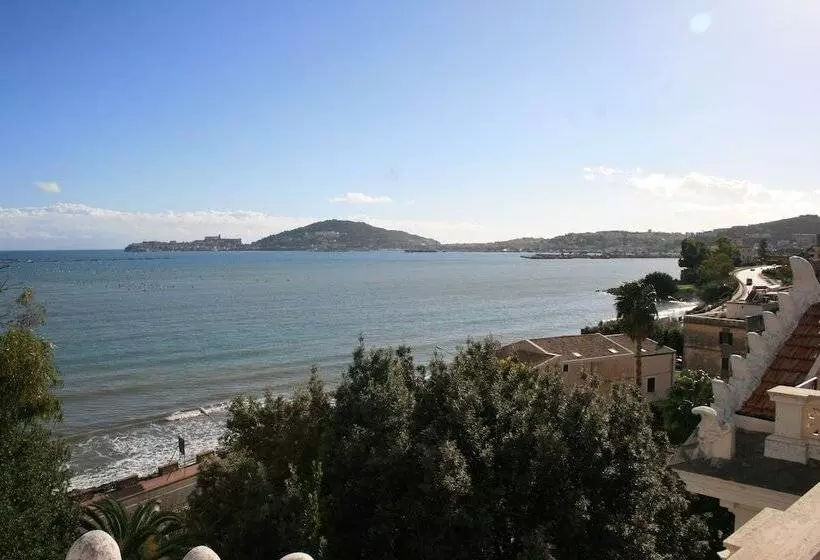 בית מלון כפרי Villa Irlanda Grand