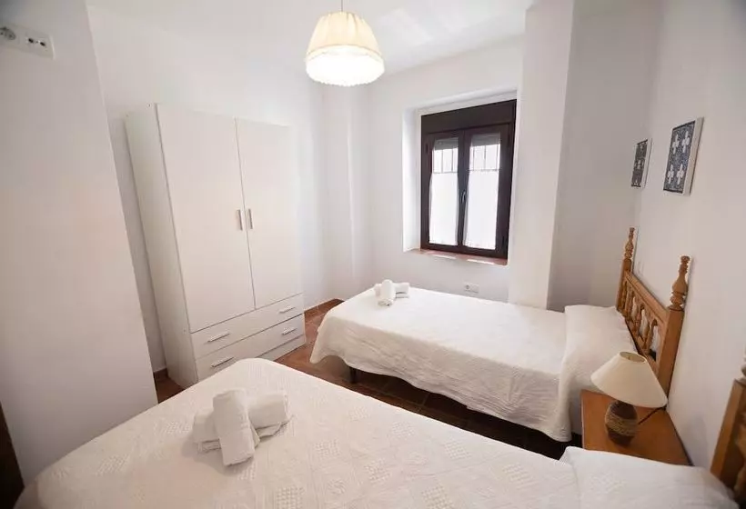 Casa Con Patio Andaluz En Ronda  Centro