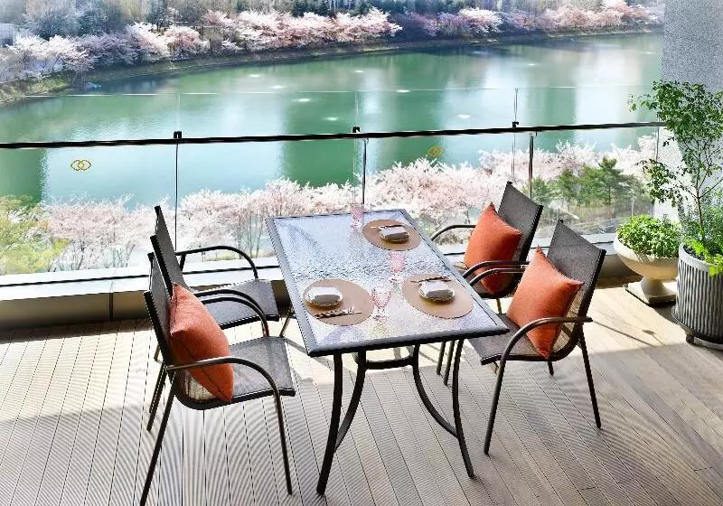 Sofitel Ambassador Seoul Hotel & Serviced Residences