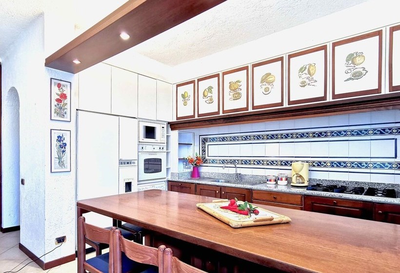 Gardenview 2 Swimming Pools Tennis Court Italian Lakes