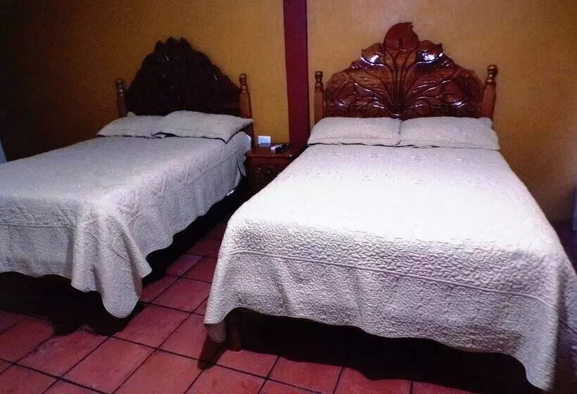 簡易ホテル Posada Inkali Xilitla