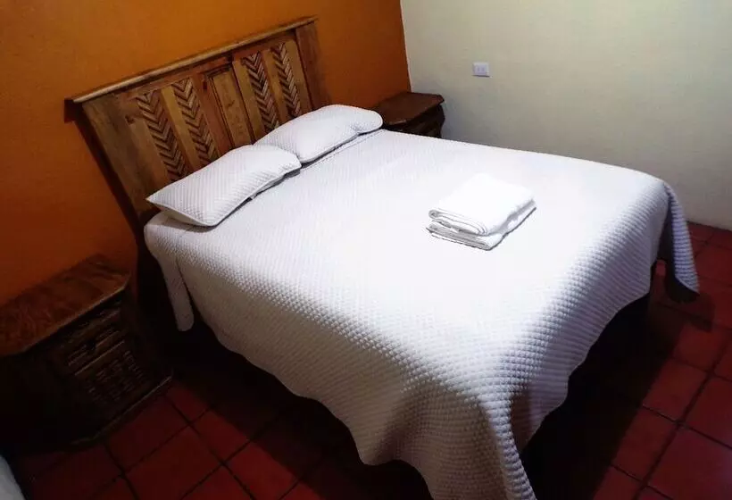 簡易ホテル Posada Inkali Xilitla