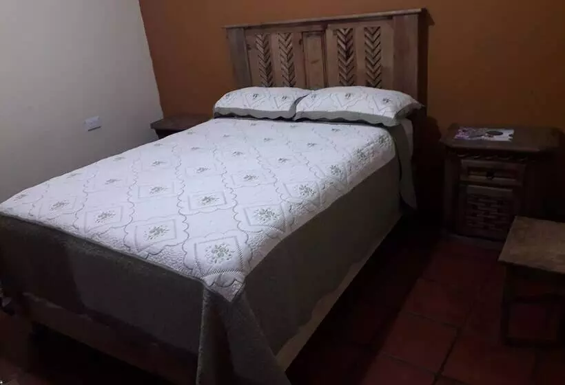 簡易ホテル Posada Inkali Xilitla