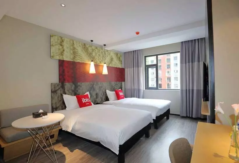 Hotelli Ibis Kangding