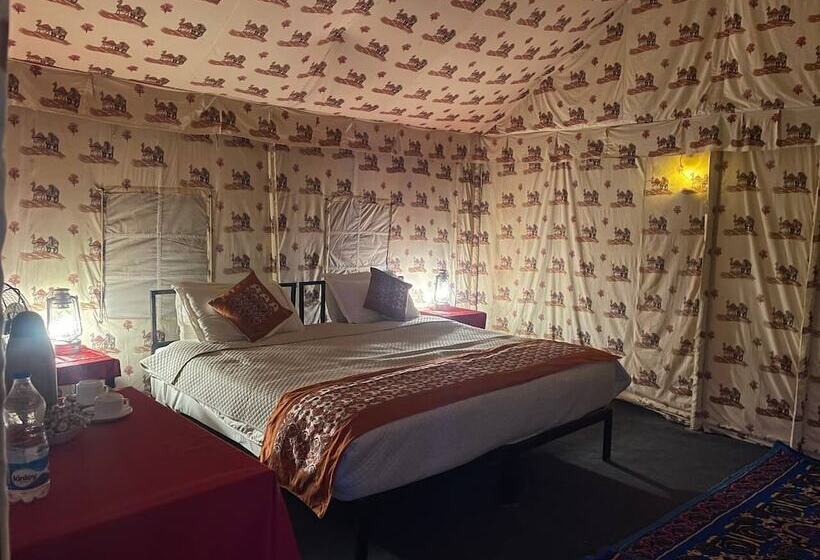 Hotel Seven Palms Luxury Camp