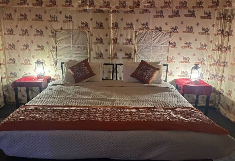 Hotel Seven Palms Luxury Camp