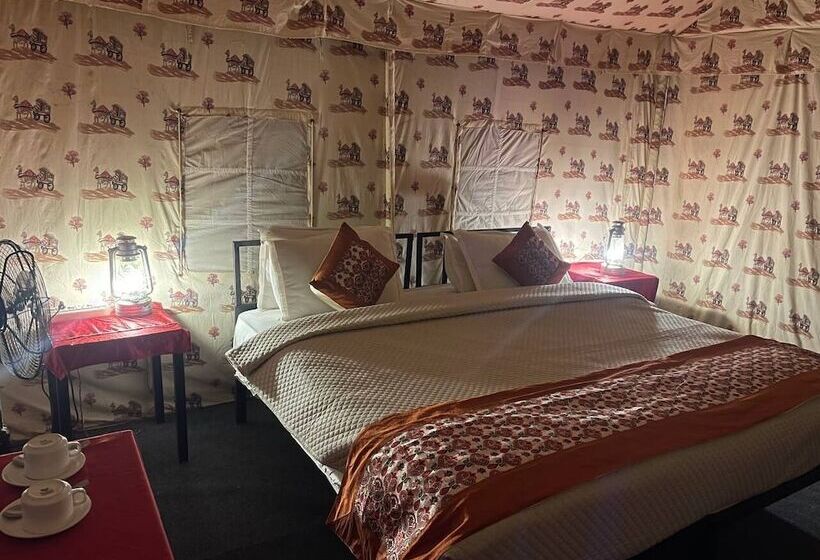 Hotel Seven Palms Luxury Camp