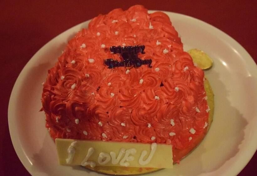 Hotel Seven Palms Luxury Camp