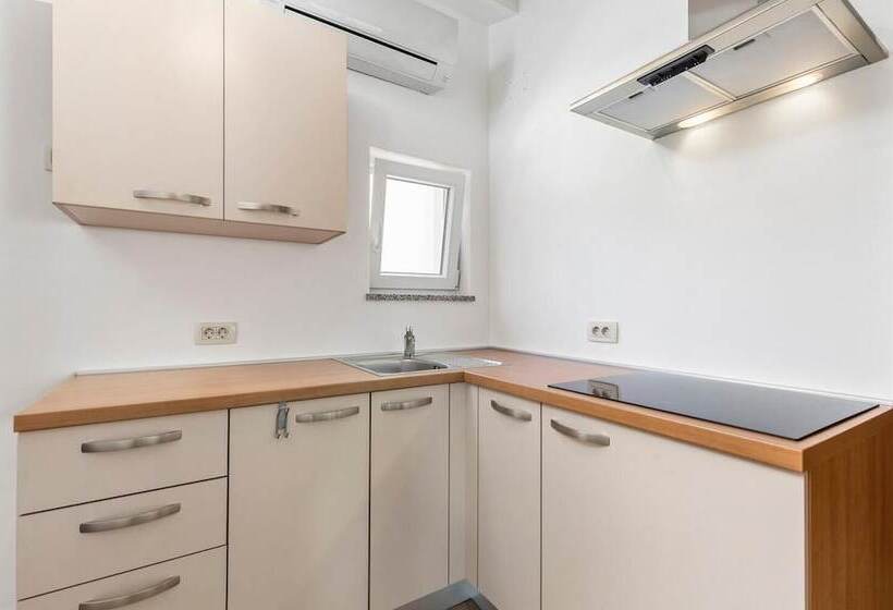 پانسیون Pansion Villa Betina