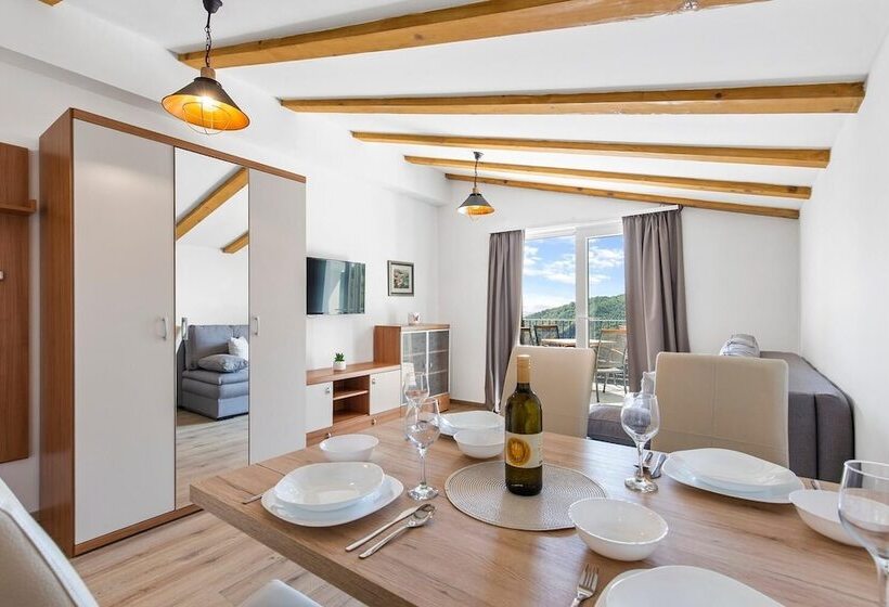 پانسیون Pansion Villa Betina