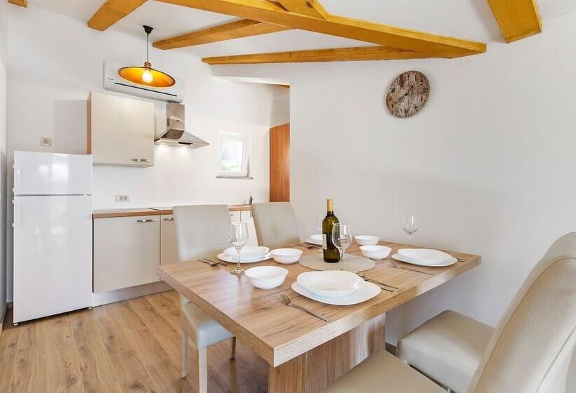 پانسیون Pansion Villa Betina