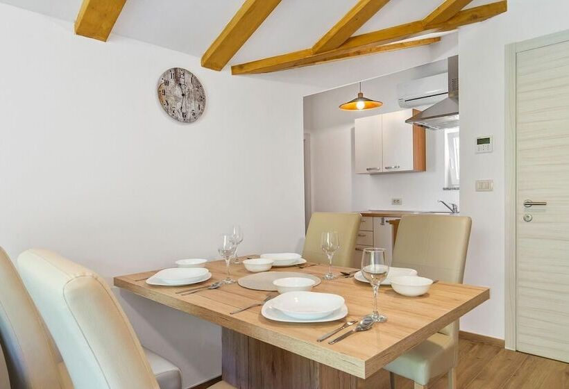 پانسیون Pansion Villa Betina