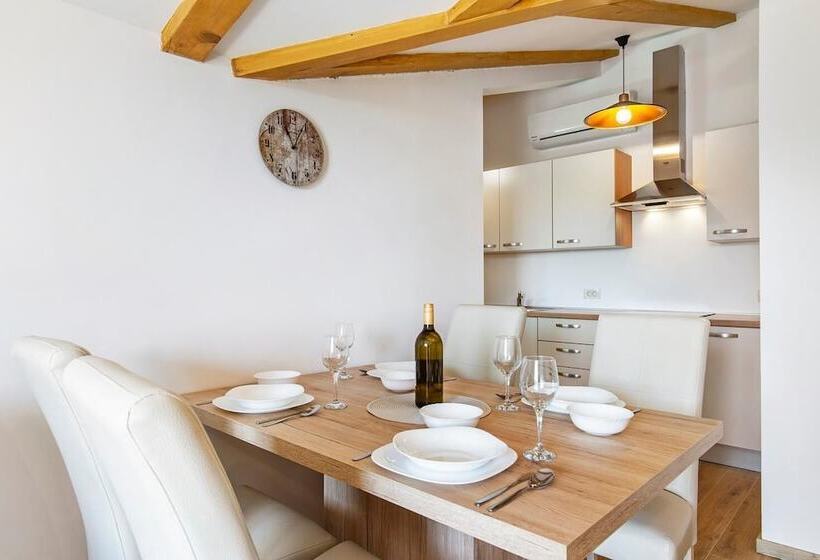 پانسیون Pansion Villa Betina