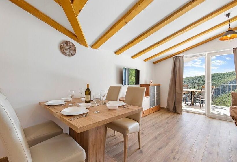 پانسیون Pansion Villa Betina