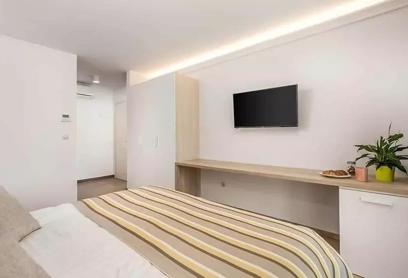 پانسیون Pansion Villa Betina