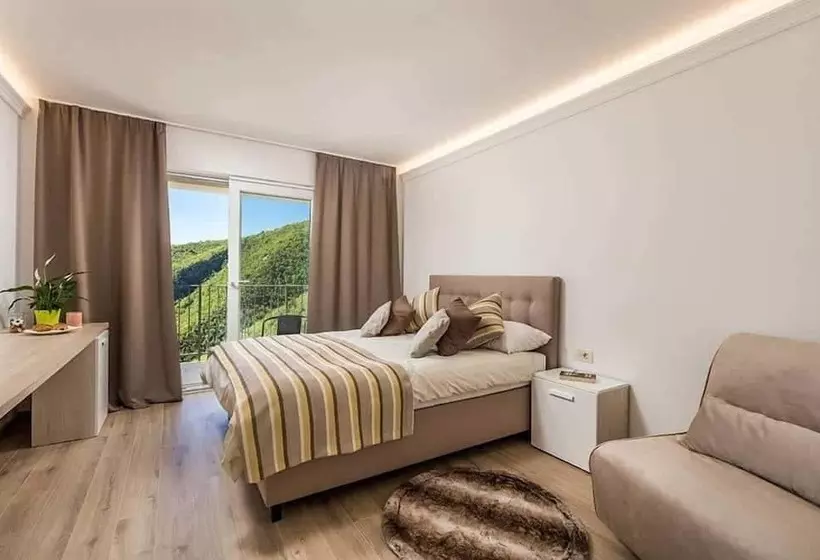 پانسیون Pansion Villa Betina