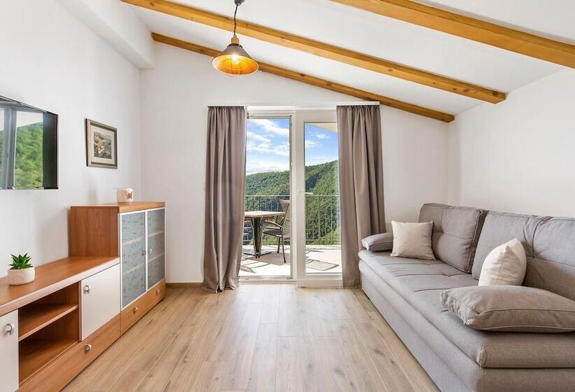 پانسیون Pansion Villa Betina