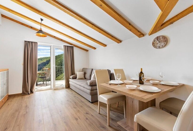 پانسیون Pansion Villa Betina