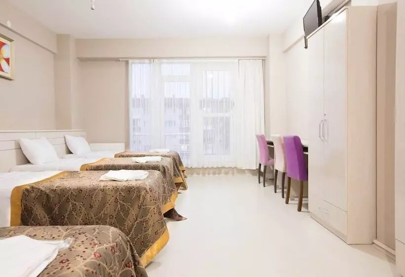 هتل Evren Konukevi