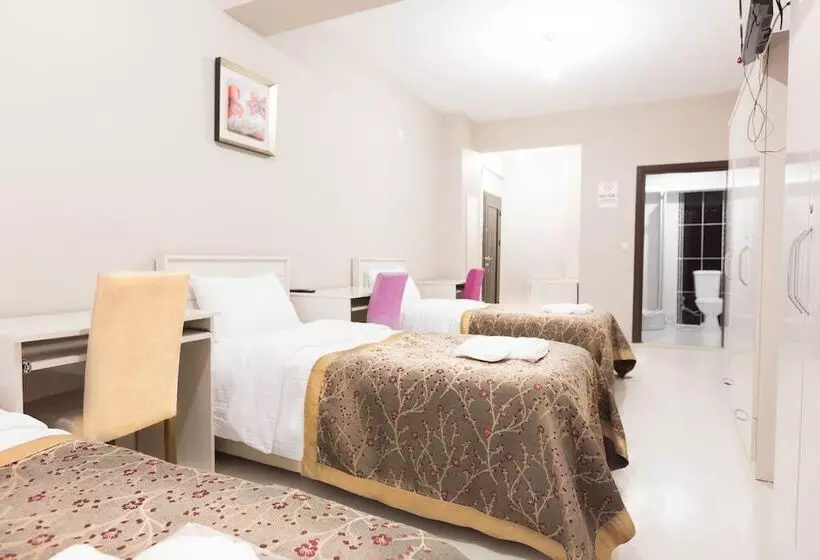 هتل Evren Konukevi